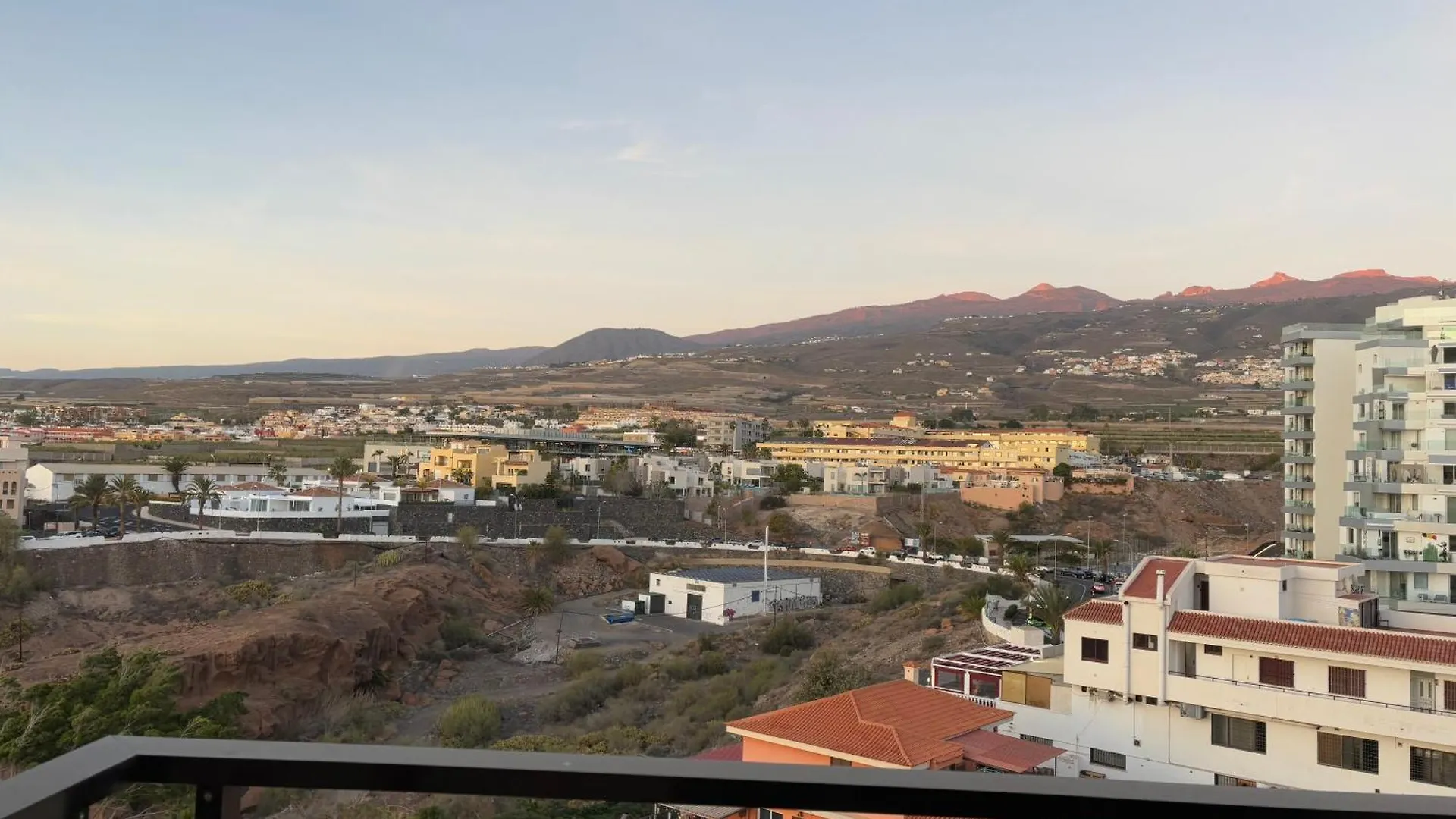 Playa Paraiso Vistas Piscina Y Relax 阿德耶 0*,