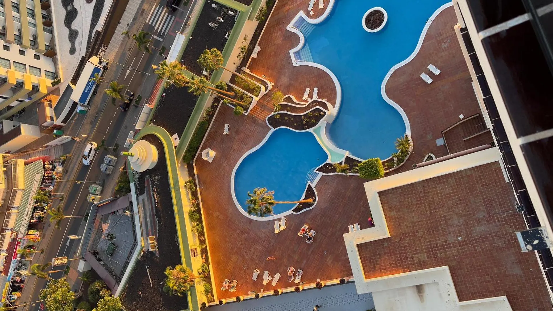 Playa Paraiso Vistas Piscina Y Relax 阿德耶